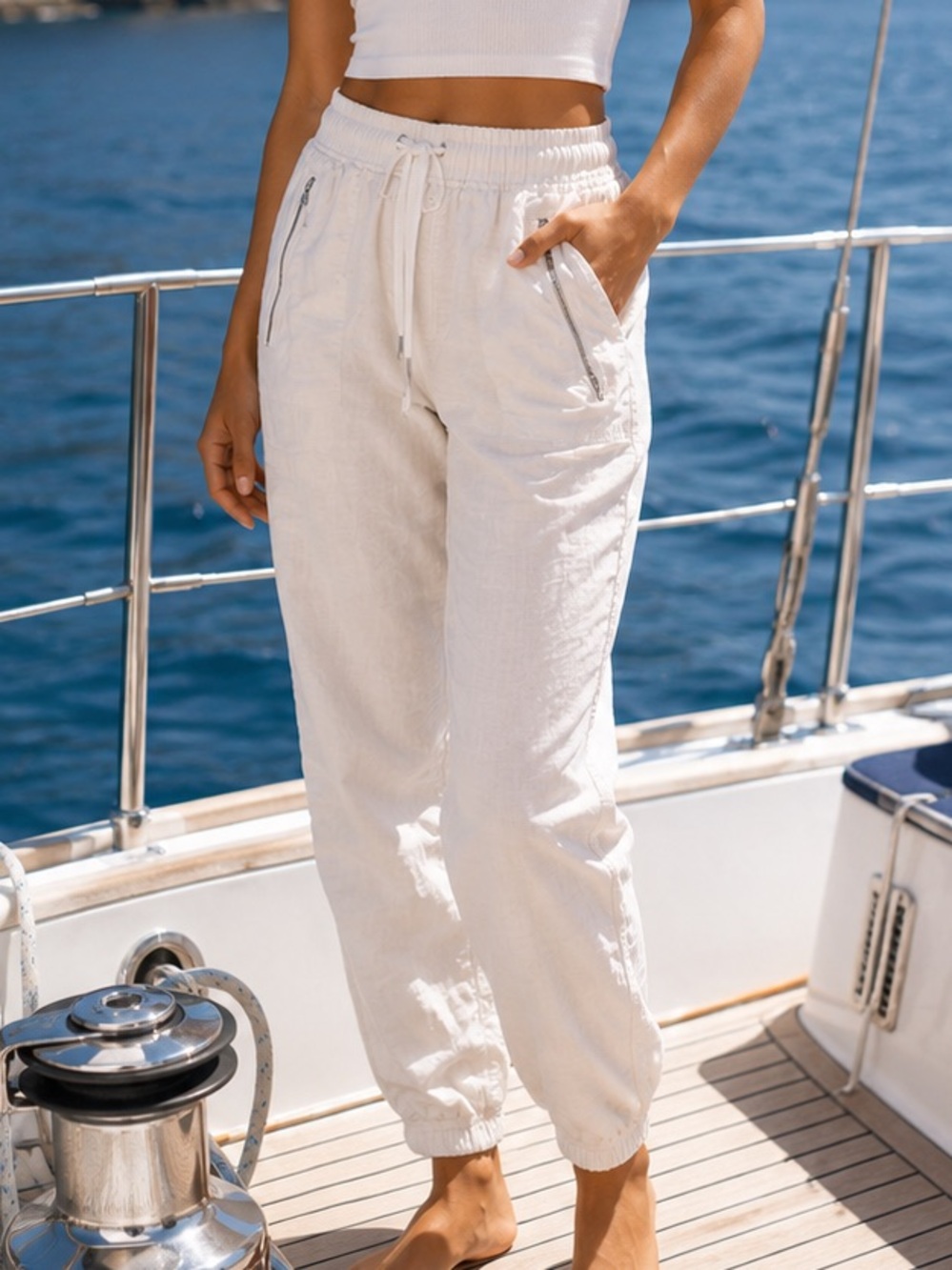 Women’s Athleta White Drawstring “Cabo” Jogger Pants
